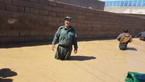 سیلاب‌های کشنده فراه 10 کشته برجای گذاشت/پلیس سه میلیون افغانی کمک می‌کند