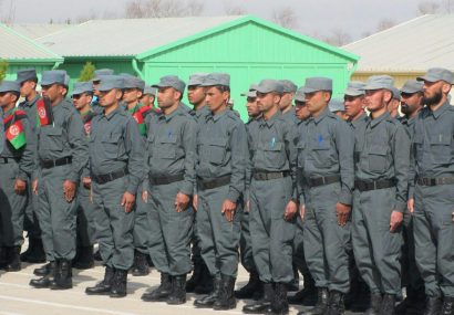 بیش از ۱۰۰ مأمور پولیس هرات از یک دوره‌ آموزشی سند فراغت گرفتند