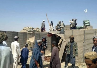 طالبان مرکز ولسوالی آبکمری بادغیس را چور و چپاول کردند