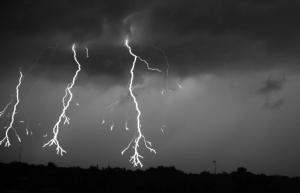ابرها باز هم با هرات می‌جنگند