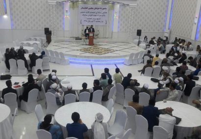اعتراض آموزگاران هرات به کمبود معاش/ دامنه اعتصاب‌ها را به دیگر ولایت‌ها می‌کشانیم