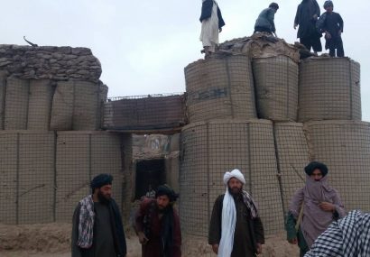 طالبان فراه در نبرد دو ساعته کنترل یک پاسگاه پولیس را به دست گرفتند