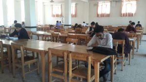 مطالعه و کتابخوانی میان جوانان هرات در سراشیبی قرار دارد