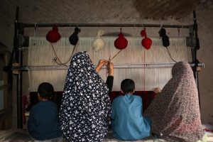 قالین افغانستان زیر پرچم پاکستان به فروش می‌رسد