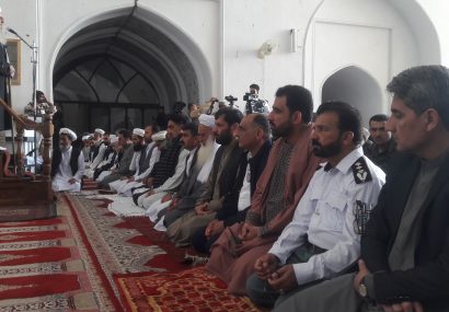 نماز عید فطر با تدابیر شدید امنیتی در مسجد جامع شهر هرات برگزار شد