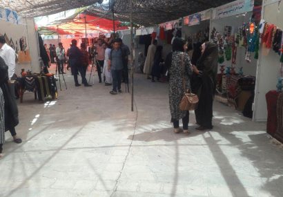 نمایشگاه صنایع دستی زنان غرب کشور در هرات برپا شد