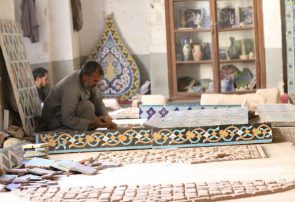 والی هرات خواهان افزایش تولید کارخانه کاشی سازی مسجد جامع شد
