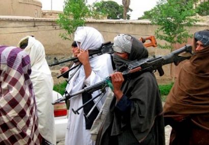 طالبان دو غیر نظامی را در غور تیرباران کردند