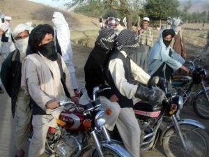 طالبان مسیرهای ارتباطی مرکز و جنوب غور را ناامن کرده‌اند