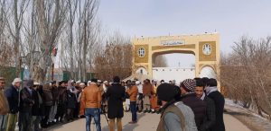 جوانان راه و روشنایی در غور خیمه‌های تحسن بر پا کردند