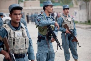 پولیس فراه جان شش طالب مسلح را گرفت و یک کشته داد