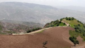 مردم روستایی دورافتاده در غور خودشان را قرنطینه کردند