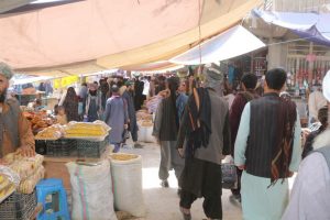 بازار شلوغ عید در بادغیس به روایت تصویر