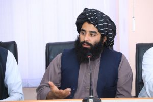 مشکلات گمرکی را با مقامات وزارت مالیه در میان گذاشته است