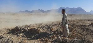 پاکسازی ماین‌های انفجار نشده برخی از مناطق مروارید و مرکز فراه