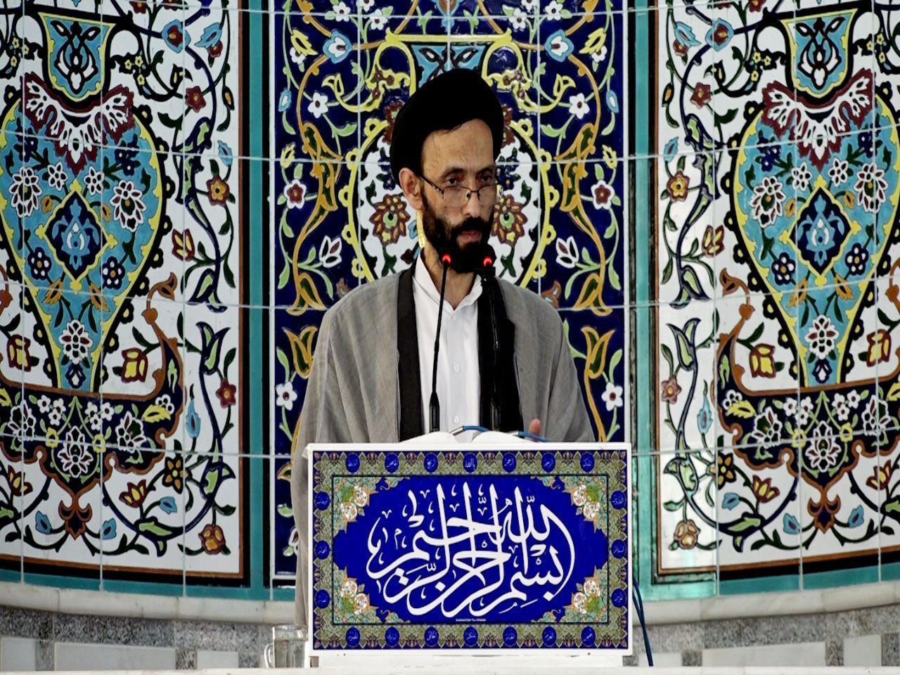 حکومت از هر طریق ممکن و مشروع برای ثبات اقتصادی در کشور تلاش کند