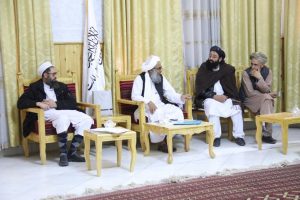 دیدار والی هرات با تعدادی از معلمان این ولایت