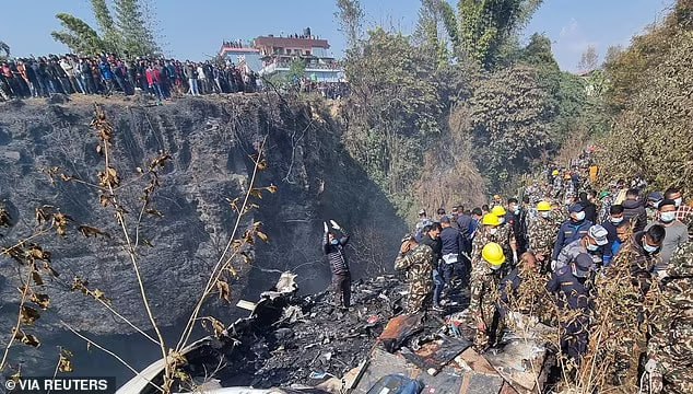جزئیات از حادثه سقوط هواپیما در نپال؛ تمام ۷۲ مسافر این هواپیما جان باختند