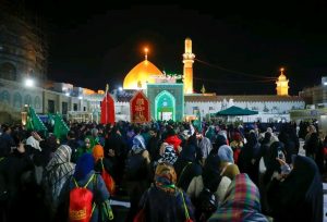راه پیمایی عزاداران در مراسم شهادت امام هادی (ع) در شهر سامراء عراق