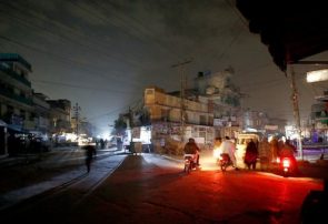پاکستان در تاریکی مطلق؛ برق تمام این کشور قطع شده است