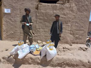 ادامه کمک‌رسانی‌ها در بادغیس؛ برای 4300 خانواده بسته‌های مواد غذایی کمک شد