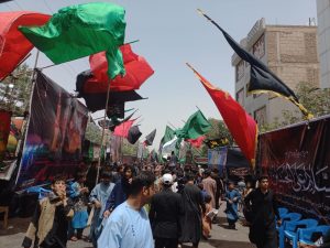 اهل تشیع و اهل تسنن در کنار هم در مراسم عزاداری امام حسین(ع) شرکت کردند
