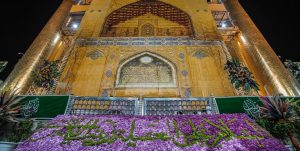 گل‌آرایی حرم حضرت علی در آستانه ولادت حضرت زینب (س)