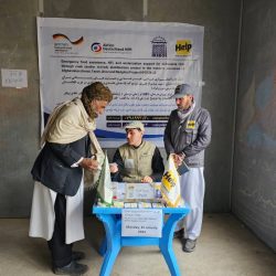 700 خانواده نیازمند در بادغیس کمک دریافت کردند