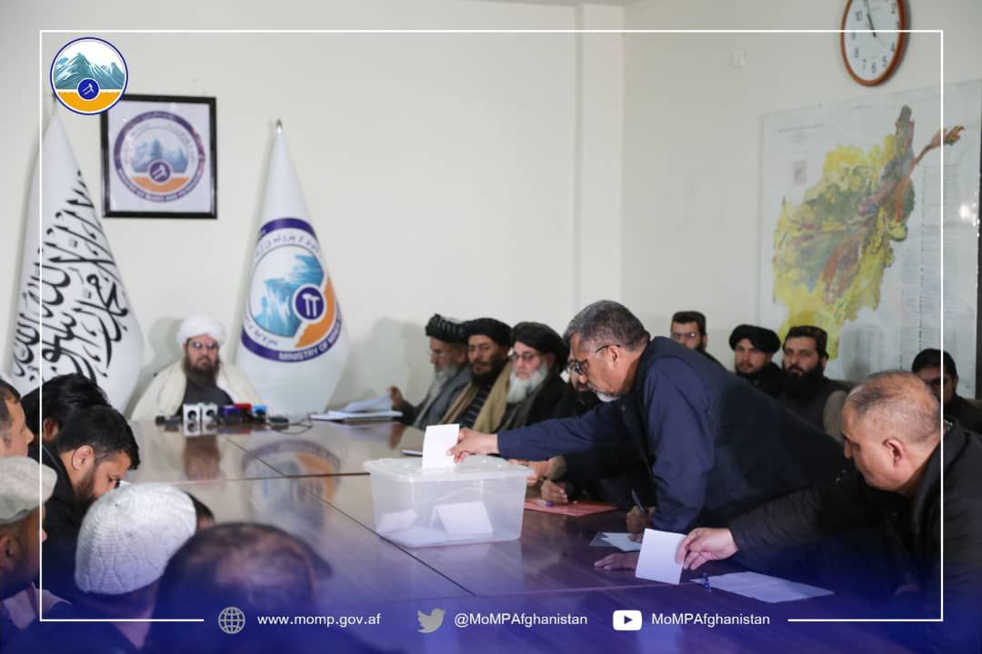 وزارت معدن: کار استخراج 11 ساحه نفتی هرات به قرارداد سپرده می‌شود