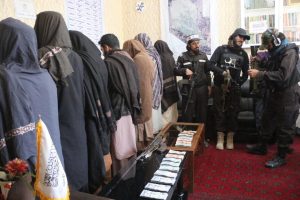 هفت سارق مسلح با 20 میلیون افغانی در هرات بازداشت شدند