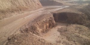 سیلاب اکثر راه‌های مواصلاتی بادغیس را تخریب کرد