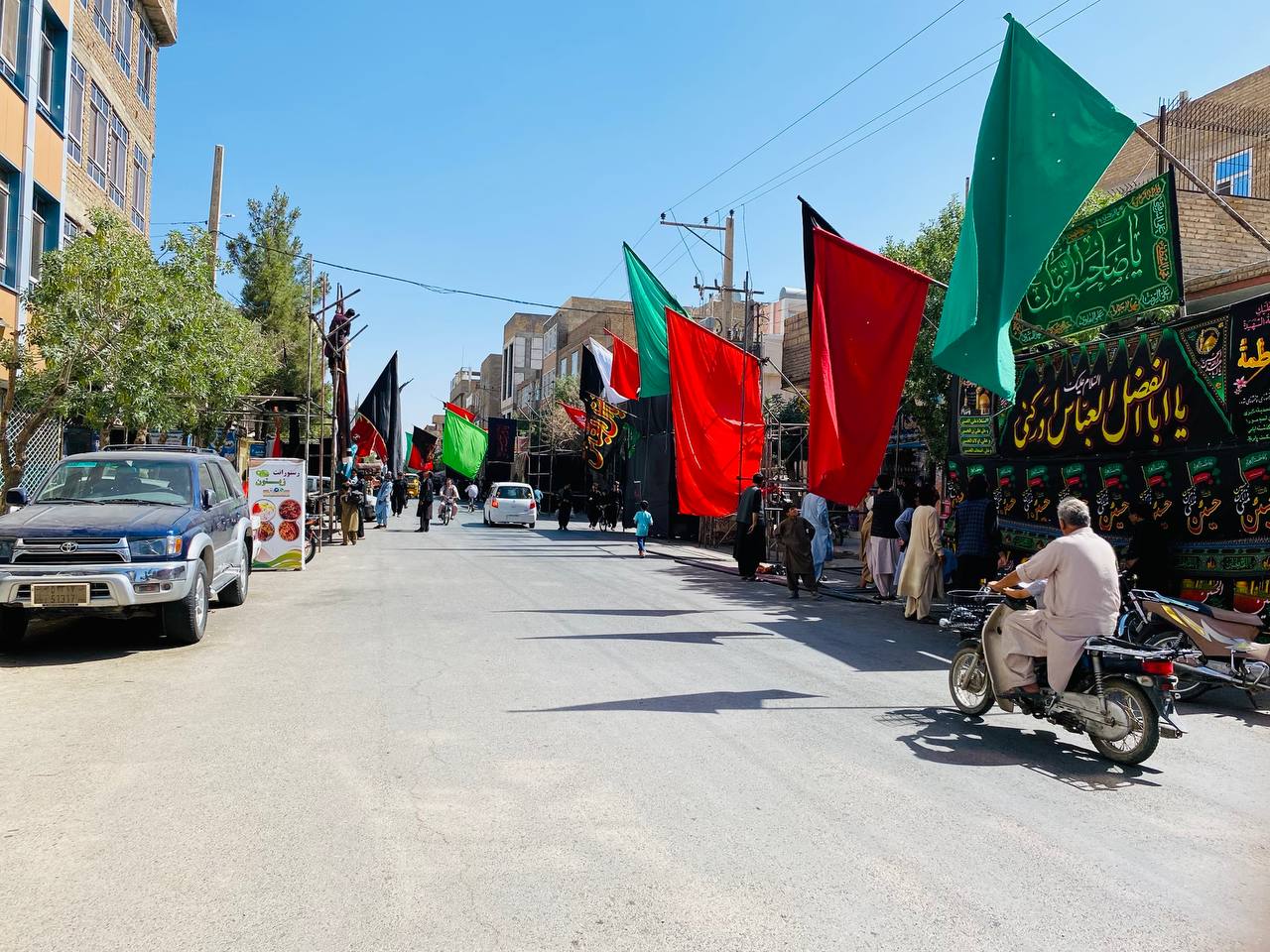 شهر هرات هم‌زمان با تاسوعا جلوه‌ی حسینی به خود گرفته است
