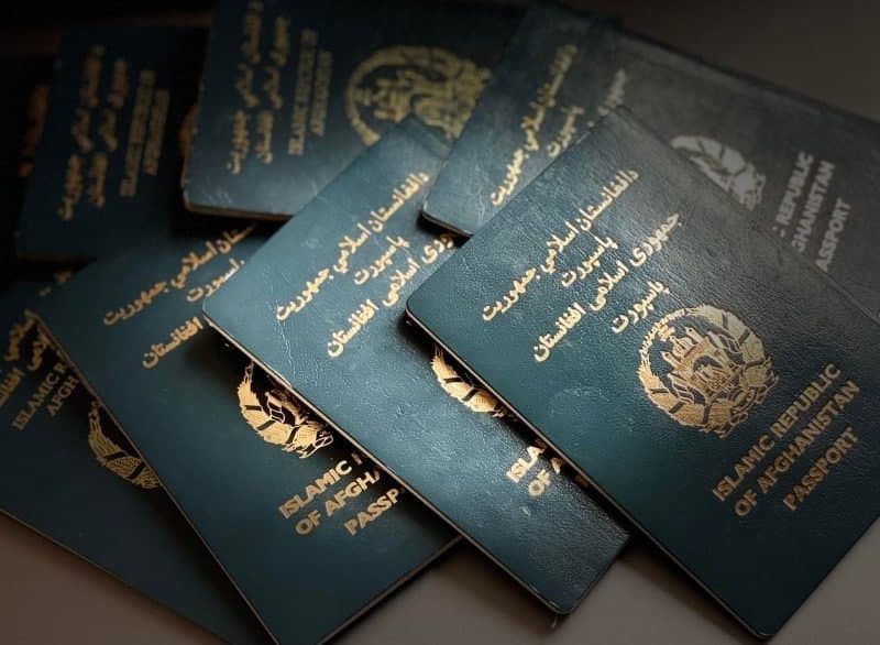 کنسولگری امارت اسلامی در بمبئی هند روند توزیع پاسپورت برای افغانها را آغاز کرد