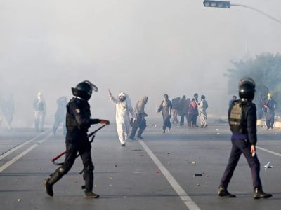 اعتراض هواداران عمران خان در اسلام‌ آباد موقتا پایان یافت