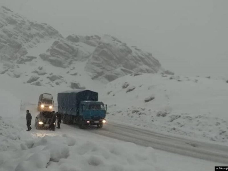 بازگشایی شاهراه سالنگ: تردد موترهای کوچک از سر گرفته شد