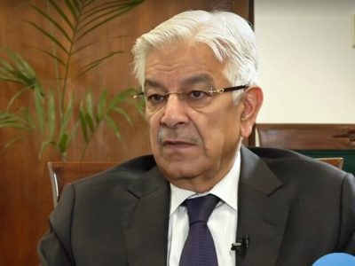وزیر دفاع پاکستان: میانجی‌گری طرف ثالث برای تنش‌زدایی با افغانستان ادامه دارد