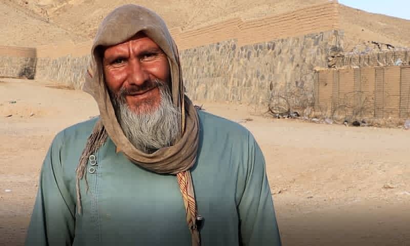 پس از ۲۳ سال دوری؛ بصیر احمد به آغوش خانواده‌اش در هرات بازگشت