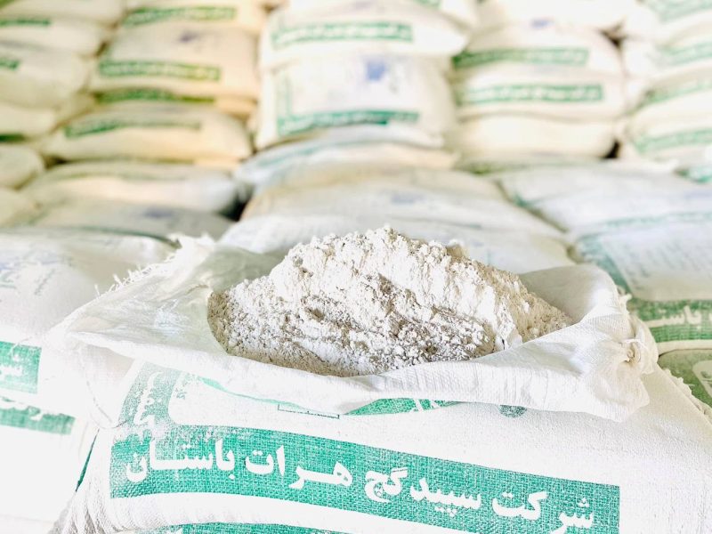 اولین کارخانه معیاری تولید گچ در هرات؛ روزانه 400 تُن کچ تولید میشود