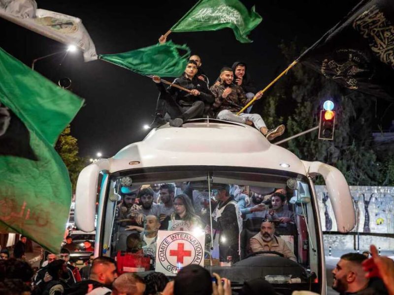 آزادی ۲۰۰ اسیر فلسطینی در ازای ۴ نظامی زن صهیونیستی