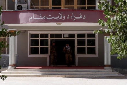 سفیر ایران در فراه؛ تقویت روابط دوجانبه و راه اندازی پروژههای انکشافی