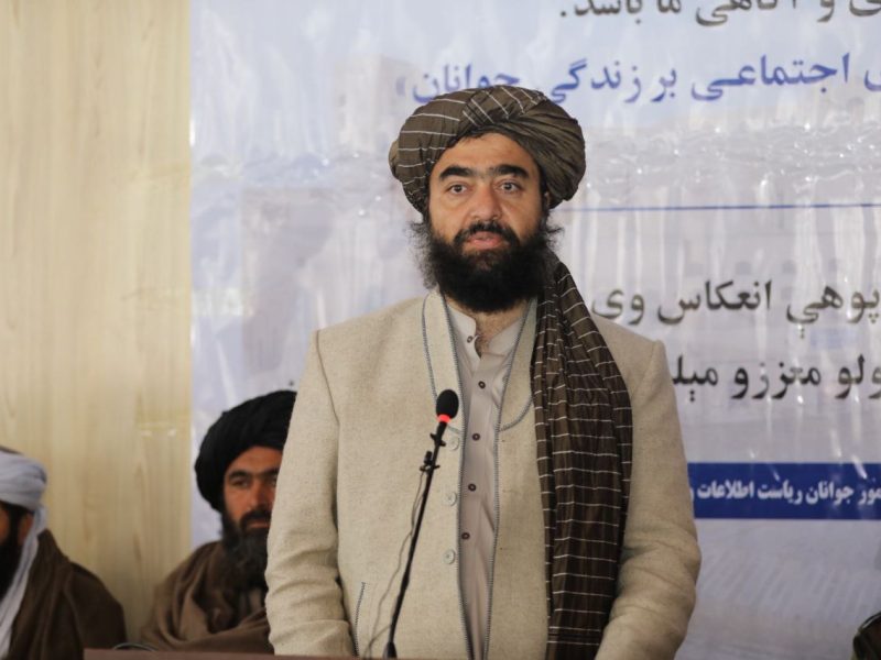 جوانان از شبکه‌های اجتماعی به گونه مثبت و در پیشرفت علمی استفاده کنند