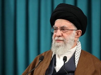 تاکید رهبر ایران بر گسترش روابط با همسایگان