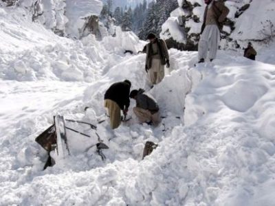 برف کوچ در پسابند غور جان سه تن را گرفت