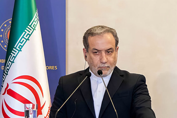 عراقچی: ایران قاطع و جدی در دفاع از منافع و حاکمیت ملی خود است