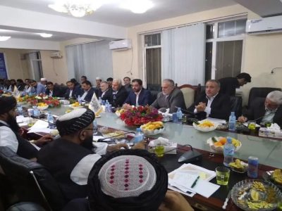 دیدار هیئت اقتصادی ایران با مسئولان محلی فراه برای گسترش روابط تجاری