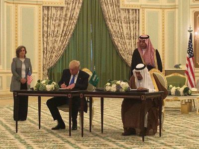 آمریکا و عربستان بزرگ‌ترین توافق فروش تسلیحات تاریخ را به امضا رساندند