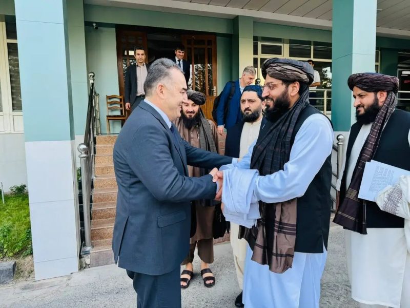 رئیس اداره برق افغانستان با وزیر انرژی تاجکستان گفتگو کرد