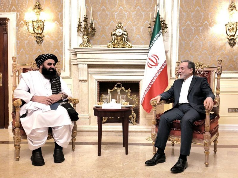 دیدار متقی و عراقچی در تهران؛ بررسی مسائل دوجانبه و وضعیت مهاجران افغان
