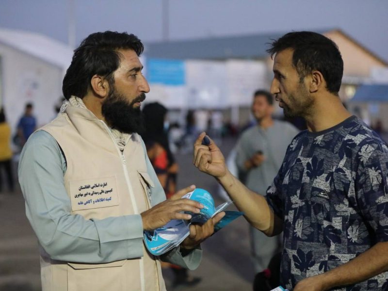 متقی: فضای صمیمی برای بازگشت مهاجرین در مرز ایجاد کردیم
