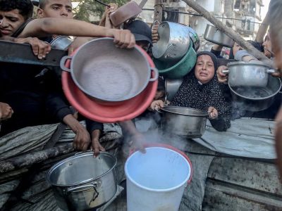 آخرین امیدها برای زندگی در غزه به مراکز محدود توزیع غذا دوخته شده است